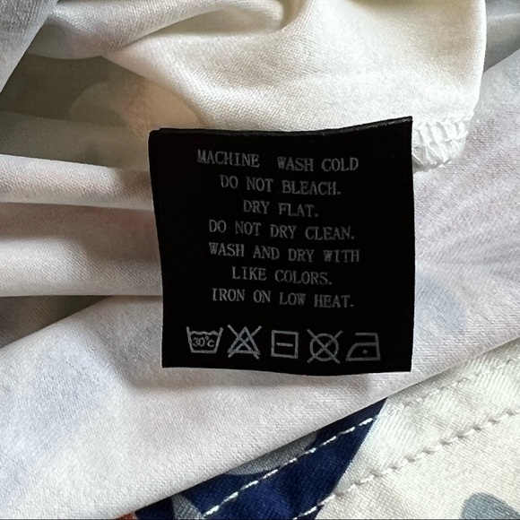 ⭐️ NWT LoveU Dear Colorful Floral Pattern Tank Top Size SMALL - Picture 10 of 11